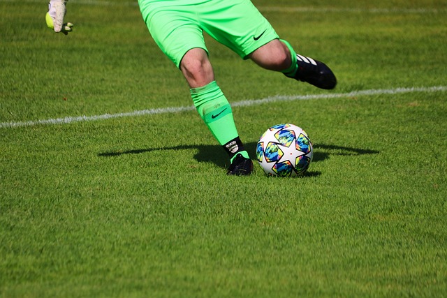 科莫总监提 科莫总监提